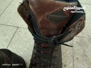  1 حذاء سيفتي مقاس 44 مستعمل نضيف للبيع