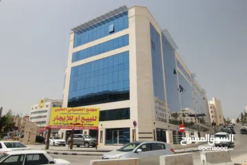  9 عيادة مساحة 58م (8) فاخرة للبيع من المالك في الشميساني جانب التخصصي (مجمع الحسيني الطبي)