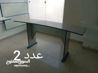  13 أثاث مكتبي وأدوات ومستلزمات للتدريب داتا شو ولوح ذكي، كراسي، طاولات، مكاتب ، نافورة، رفوف، حائط، باب