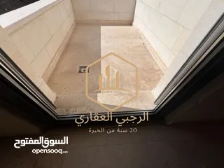  18 شقة / للايجار / 3نوم / طابق اول من فيلا / 200 متر / دابوق