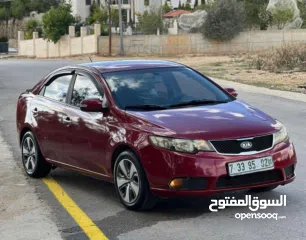  2 كيا فورتي .اصل خصوصي .بنزين .اتوماتيك.البيع دفعه 15 وشكات 1500. في ضربات خفيفه .خاليه من القص .اذنا