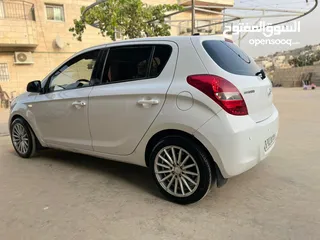 9 هونداي i20 قير عادي 2012