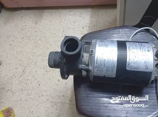  4 مضخة ماء وحد حصان نوع DXDشغال فحص كامل لسه وكالة البيع في الزرقاء والسعر مناسب العنوان الزرقاء