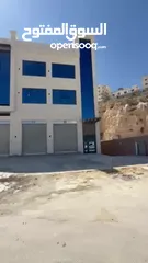  22 مشغل مشاغل / مكاتب فخمه للايجار مساحه 170متر  قرب دوار الدبابه صناعي تجاري