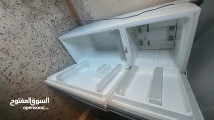  2 ثلاجة شارب مستعملة للبيع