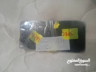 21 قطع سامسونج وايفونات وقطع شاشات مع الفريمات