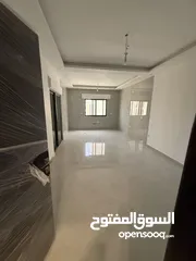 4 شقه مع روف في الياسمين