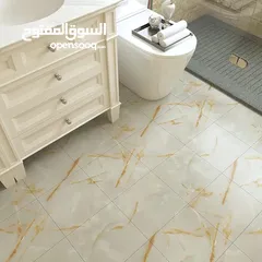  3 بلاط تلزيق فاخر بعدّة ألوان وتصاميم أنيقة حوّل أي مساحة في بيتك إلى لمسة من الفخامة بسهولة وبدون تعب