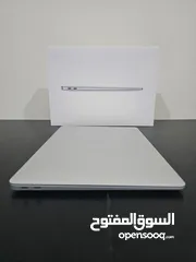  12 13-inch MacBook Air للبيع مستعمل نظيف