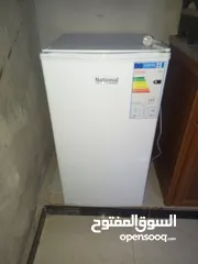 2 ثلاجة مكتب بحالة الوكالة انترناشيونال للمكاتب أو شب بدو اياها كويسه كثير أنا بتسع 91لتر