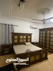  13 Furnished rooms close to all services