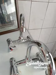  11 خلاط مياه إيطالي بحالة ممتازة للمغاسل والمجلى ، عدد2 موجودات بالبقعة وعالفحص
