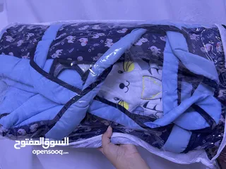  16 مستلزمات اطفال بحال الجديد بانيو استحمام ، كارسيت، كوت ، هزاز مع موسيقى