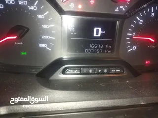  5 فان بيجو للبيع 2024