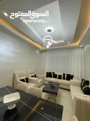  2 طقم كنب ضيوف جديد بحال الوكاله استعمال بسيط جداً البيع بسبب التنقل