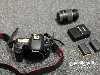  3 كاميرا canon 7D حاله نظيفه جدا وسعر مميز وجميع مشتملاتها معاها