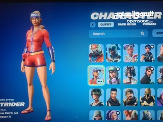  12 حساب للبيع فورت نايت سكنات نادره رقصات نادره عدد السكنات 91 كلها نادره عدد الرقصات 422