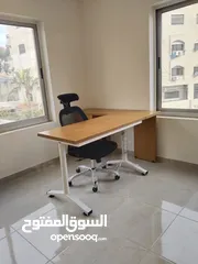  8 مكاتب مميزة  ارجل معدنية