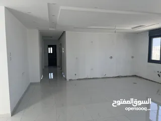  8 روف للبيع – بيتونيا / بجانب ملعب بيتونيا