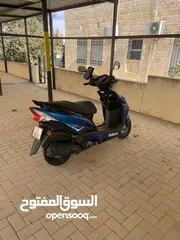  4 Yamaha XA125R 2020