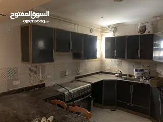  7 شقه للايجار مفروشه 4 غرف في الشيخ زايد