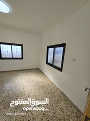  7 منزل مستقل 150 متر مع برنده وساحه ومدخل خاص وسطح كامل على ظهر منزل