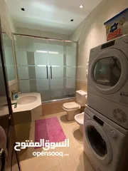  21 شقة فاخرة للبيع 250 متر مربع داخلي 250 متر مربع خارجي ام زويتينة