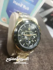  10 ساعة مازيراتي الايطالية باللون الذهبي الأنيق