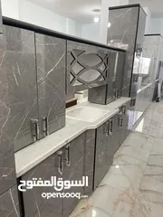  5 دفعة 1000 شيكل والباقي شيكات وفصل المطبخ الي بناسبك