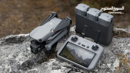  2 DJI Air 3 Fly More Combo (DJI RC 2)