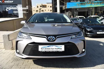  6 تويوتا كورولا هايبرد لون سلفر مميز Toyota Corolla GLi Hybrid 2019