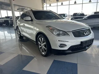  3 QX50 خليجي