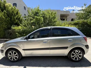  7 كيا برايد 2007 متور 1600 بنزين حساسات خلفيه تحكم ستيرنج تدفئة كراسي فحص نظيف