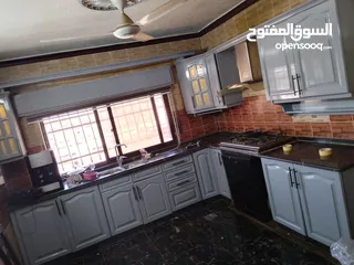  17 فك وتركيب وصيانة المطابخ وتفصيل المطابخ  والصيانه العامه