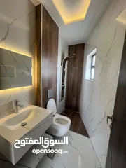  11 شقق فاخرة في جبل النصر حي عدن