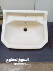  2 مقعد حمام ومغسله للبيع
