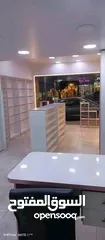  10 ديكور محل اكسسوارات خشب  يصلح لعدة مصالح مع ستاندات حديد وخشب وهوكات بحالة الجديد