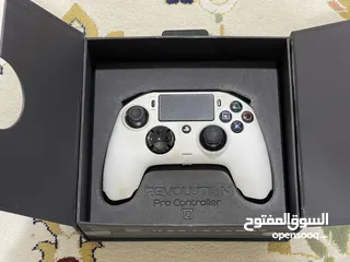  1 NACON Revolution Pro Controller