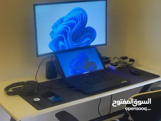  2 مكتب جيمنج مزود ب اضاءة RGB ملونه مع ريموت تحكم بسعر 38دينار شامل التوصيل العرض لفتره محدودة