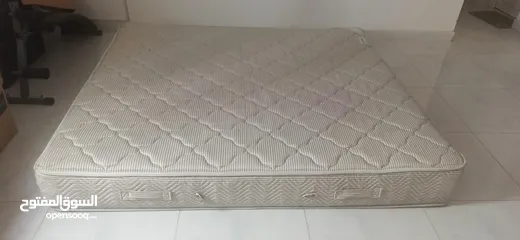  2 Sale- King Size Mattress, Dressing Table in good Condition
