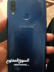  2 هاتف للبيع مستعجل الشاشه الاماميه مكسره