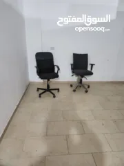  10 ديكور محمص شبه جديد مع رفوف وباترينه 2 متر وكراسي مكتب كلف تفصيل 15 الف شيكل البيع بسبب السفر بسعر ح