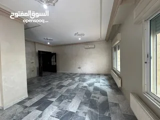  13 شقه طابق اول 190 متر خلف سوق السلطان