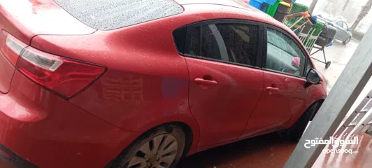  4 كيا ريو مصروفها ممتاز بالبنزين