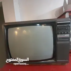  1 تلفزيون  انتيكا ......قديم
