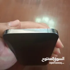  6 ايفون 13 برو ماكس مستعمل سنه وكاله شاشه مكسوره