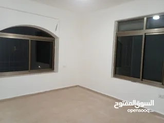  8 شقه للايجار