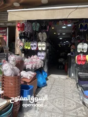  3 محل نثريات وأدوات منزليه موقع مميز ضاحية الأمير حسن على شارع رئيسي للبيع  مساحه ممتازة مع سده داخليه