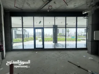  9 محل للايجار السنوي في قلب دبي مدينه الشيخ محمد بن راشد