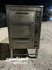  1 فرن في حاله ممتازه ثلث خانات